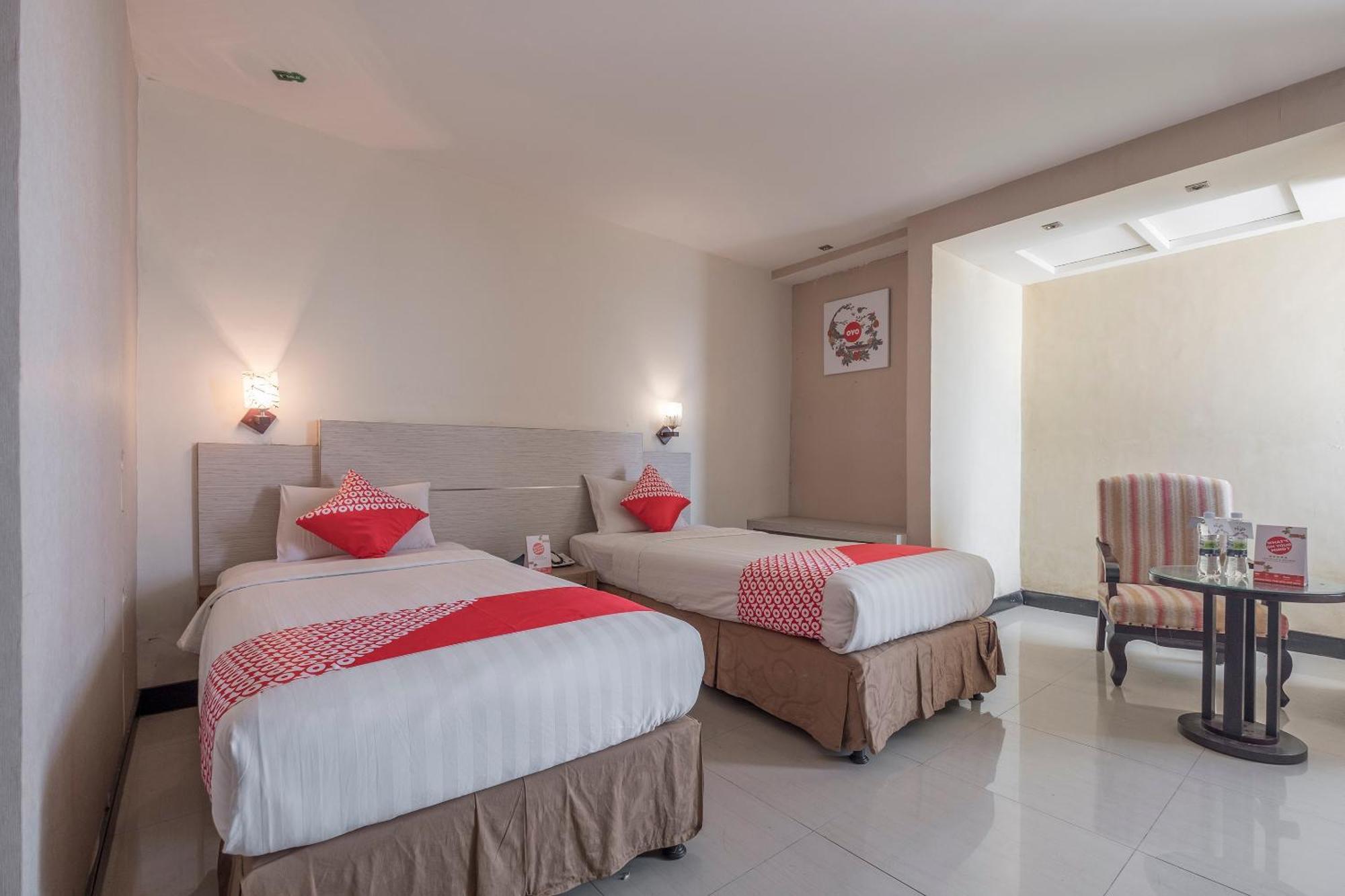 Oyo 1081 Allson City Hotel Makassar Eksteriør billede